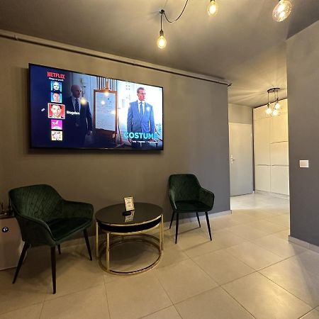 Elisio - Bricks Apartment Брашов Экстерьер фото