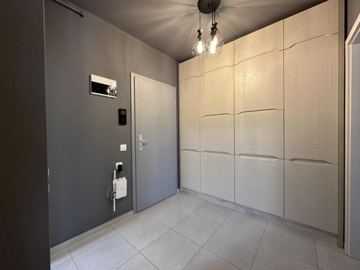 Elisio - Bricks Apartment Брашов Экстерьер фото