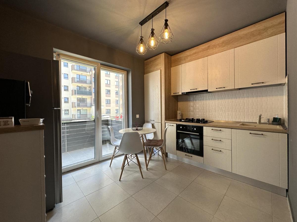 Elisio - Bricks Apartment Брашов Экстерьер фото